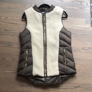 Athleta Down Puffer Vest